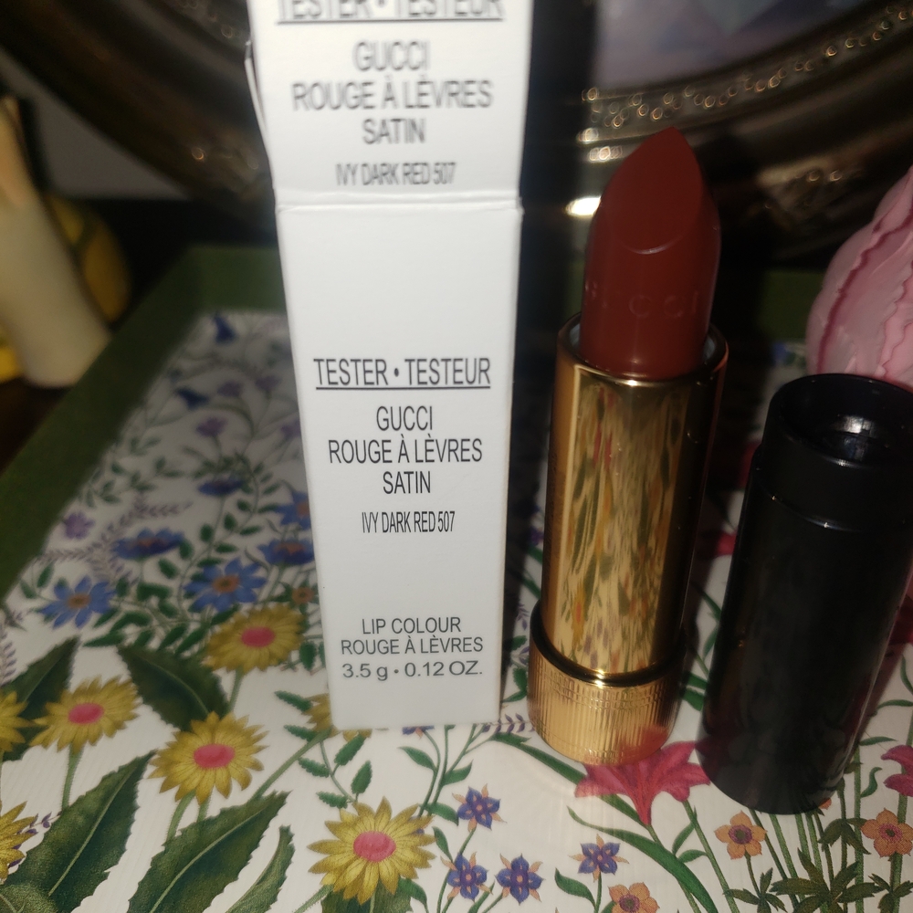 Gucci(Tester) Red Lipstick Luxurious Bold Makeup